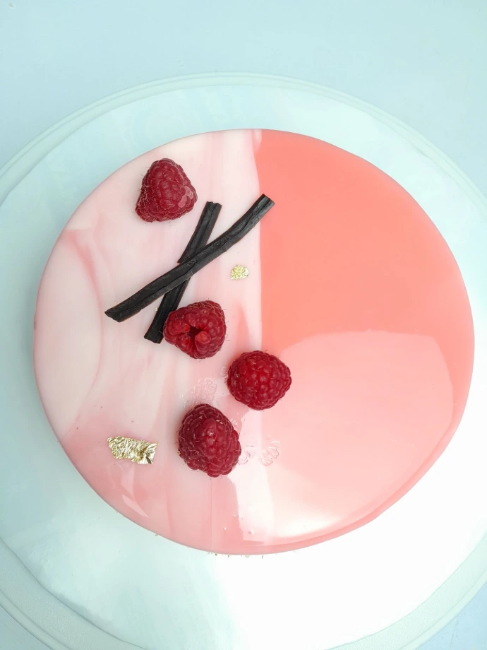 Mirror Glaze cake
